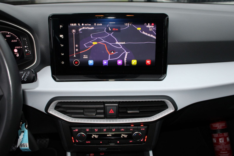 Photo 13 de l'offre de SEAT ARONA II MOVE TSI 110 CV GPS 3D CAMÃRA USB JA 16 I-COKPIT FULL LED PACK HIVER RÃGULATEUR à 16990€ chez Bougel transactions