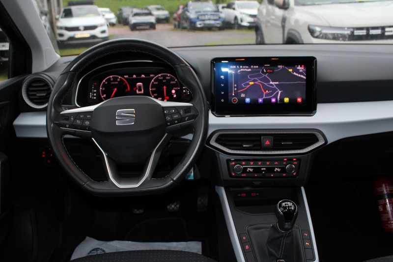 Photo 11 de l'offre de SEAT ARONA II MOVE TSI 110 CV GPS 3D CAMÃRA USB JA 16 I-COKPIT FULL LED PACK HIVER RÃGULATEUR à 16990€ chez Bougel transactions