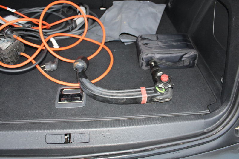 Photo 7 de l'offre de PEUGEOT 3008 PHASE 4 HYBRIDE 225 CV ALLURE PACK GPS 3D CAMÃRA RE USB JA 18 ATTELAGE BOITE AUTO EAT-8 à 22990€ chez Bougel transactions