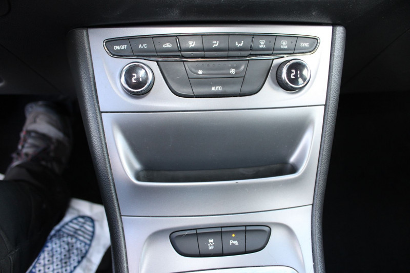 Photo 13 de l'offre de OPEL ASTRA 1L6 CRDI 136 CV EDITION GPS 3D CLIM RE USB RADAR BLUETOOTH RÃGULATEUR BOITE AUTO à 7990€ chez Bougel transactions