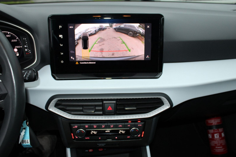 Photo 14 de l'offre de SEAT ARONA II MOVE TSI 110 CV GPS 3D CAMÃRA USB JA 16 I-COKPIT FULL LED PACK HIVER RÃGULATEUR à 16990€ chez Bougel transactions