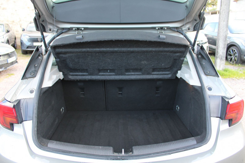 Photo 6 de l'offre de OPEL ASTRA 1L6 CRDI 136 CV EDITION GPS 3D CLIM RE USB RADAR BLUETOOTH RÃGULATEUR BOITE AUTO à 7990€ chez Bougel transactions