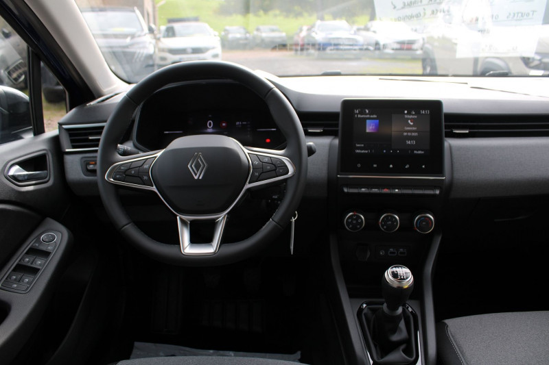 Photo 9 de l'offre de RENAULT CLIO VI EVOLUTION DIESEL BLUEDCI 100 CV BOITE 6V CAMÃRA USB GPS LINK BLUETOOTH FULL LEDS à 20900€ chez Bougel transactions