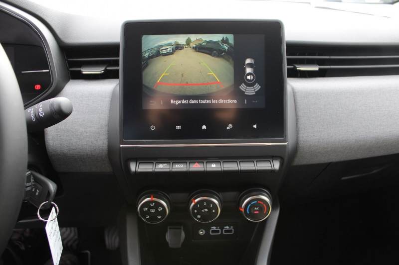 Photo 12 de l'offre de RENAULT CLIO VI EVOLUTION DIESEL BLUEDCI 100 CV BOITE 6V CAMÃRA USB GPS LINK BLUETOOTH FULL LEDS à 20900€ chez Bougel transactions