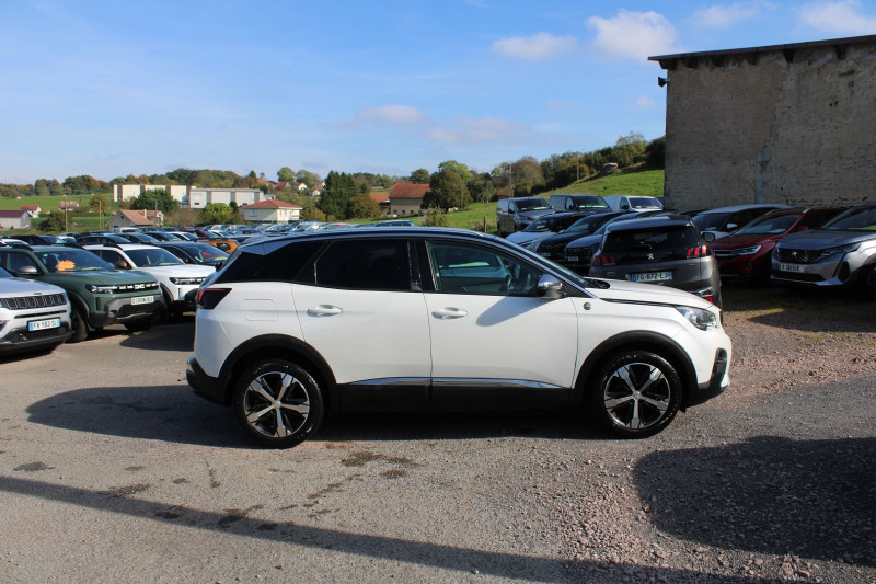 Photo 5 de l'offre de PEUGEOT 3008 III BLUE HDI 120 CV CROSSWAY GPS 3D CAMÃRA USB JA 18 I-COKPIT BLUETOOTH RÃGULATEUR à 14990€ chez Bougel transactions