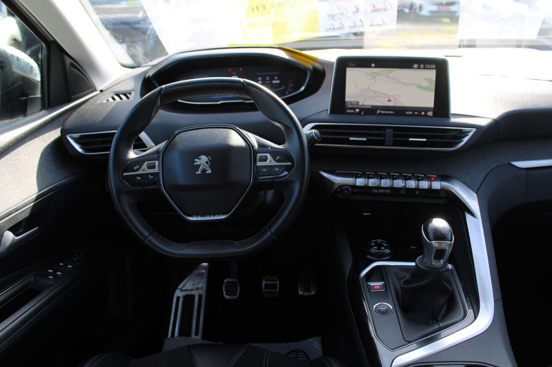 Photo 9 de l'offre de PEUGEOT 3008 III BLUE HDI 120 CV CROSSWAY GPS 3D CAMÃRA USB JA 18 I-COKPIT BLUETOOTH RÃGULATEUR à 14990€ chez Bougel transactions