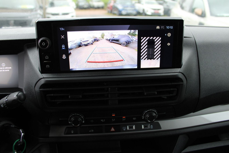 Photo 8 de l'offre de PEUGEOT EXPERT FG 1L5 BLUEHDI 120 DIESEL BOITE 6V GPS 3D USB RÃGULATEUR BLUETOOTH CAMÃRA DOUBLE à 26900€ chez Bougel transactions