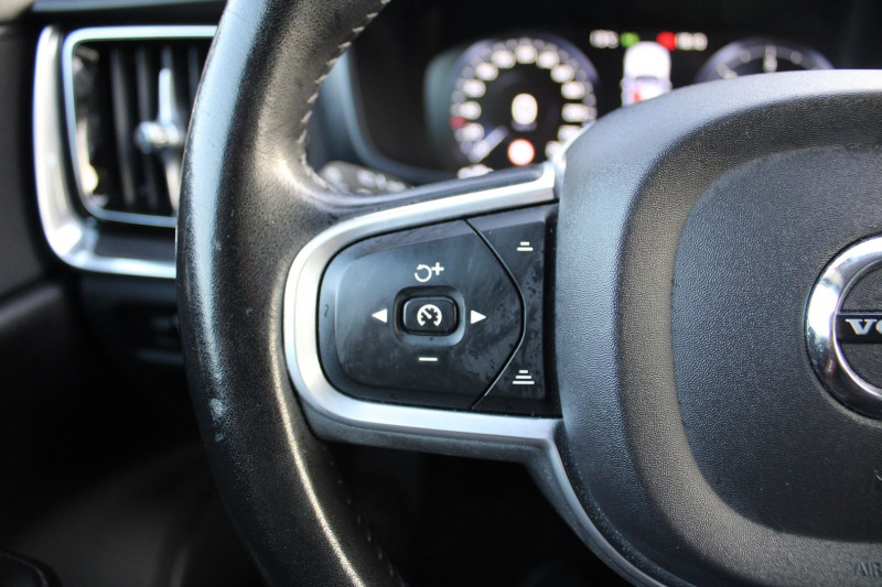 Photo 13 de l'offre de VOLVO V60 BUSINESS 2L D3 150 CV GPS 3D CAMÃRA RE USB I-COKPIT FULL LED ATTELAGE BOITE AUTO à 17500€ chez Bougel transactions