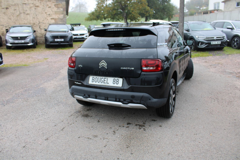 Photo 2 de l'offre de CITROEN C4 CACTUS RIP CURL 1L6 HDI 100 CV GPS 3D CAMÃRA USB JA 17 TOIT PANO BLUETOOTH RÃGULATEUR à 9990€ chez Bougel transactions