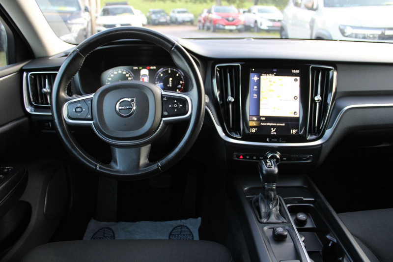Photo 11 de l'offre de VOLVO V60 BUSINESS 2L D3 150 CV GPS 3D CAMÃRA RE USB I-COKPIT FULL LED ATTELAGE BOITE AUTO à 17500€ chez Bougel transactions
