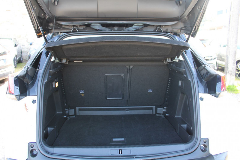 Photo 6 de l'offre de PEUGEOT 3008 III BLUE HDI 120 CV CROSSWAY GPS 3D CAMÃRA USB JA 18 I-COKPIT BLUETOOTH RÃGULATEUR à 14990€ chez Bougel transactions