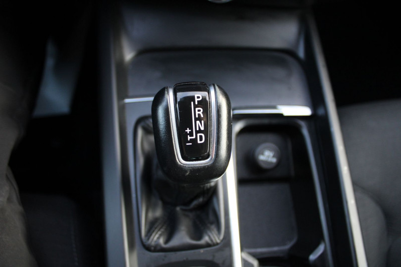 Photo 16 de l'offre de VOLVO V60 BUSINESS 2L D3 150 CV GPS 3D CAMÃRA RE USB I-COKPIT FULL LED ATTELAGE BOITE AUTO à 17500€ chez Bougel transactions