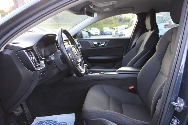 Photo 9 de l'offre de VOLVO V60 BUSINESS 2L D3 150 CV GPS 3D CAMÃRA RE USB I-COKPIT FULL LED ATTELAGE BOITE AUTO à 17500€ chez Bougel transactions