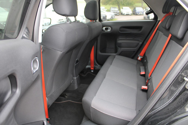 Photo 9 de l'offre de CITROEN C4 CACTUS RIP CURL 1L6 HDI 100 CV GPS 3D CAMÃRA USB JA 17 TOIT PANO BLUETOOTH RÃGULATEUR à 9990€ chez Bougel transactions