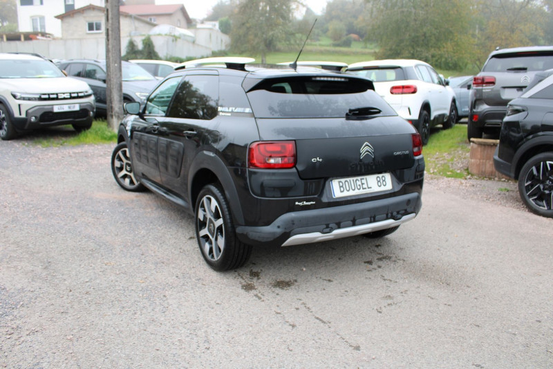 Photo 3 de l'offre de CITROEN C4 CACTUS RIP CURL 1L6 HDI 100 CV GPS 3D CAMÃRA USB JA 17 TOIT PANO BLUETOOTH RÃGULATEUR à 9990€ chez Bougel transactions