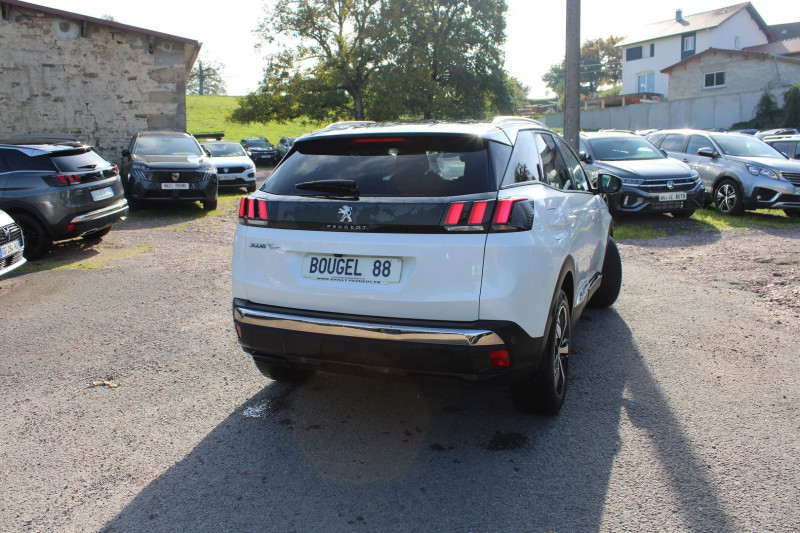Photo 2 de l'offre de PEUGEOT 3008 III BLUE HDI 120 CV CROSSWAY GPS 3D CAMÃRA USB JA 18 I-COKPIT BLUETOOTH RÃGULATEUR à 14990€ chez Bougel transactions