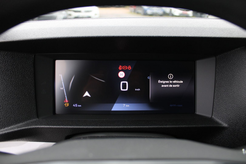 Photo 11 de l'offre de PEUGEOT EXPERT FG 1L5 BLUEHDI 120 DIESEL BOITE 6V GPS 3D USB RÃGULATEUR BLUETOOTH CAMÃRA DOUBLE à 26900€ chez Bougel transactions