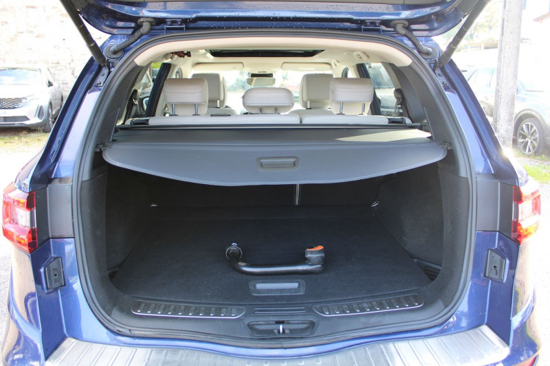Photo 6 de l'offre de RENAULT KOLEOS II INTENSE 1L7 DCI 150 CV GPS 3D CAMÃRA I-COKPIT USB ATTELAGE TOIT PANO BOITE AUTO à 17990€ chez Bougel transactions