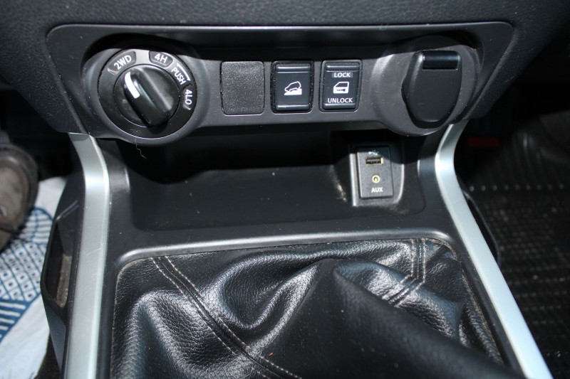 Photo 20 de l'offre de NISSAN NAVARA 2L3 DCI 190 CV DIESEL 4X4 PICK UP CAMÃRA 360 GPS USB FULL LEDS CUIR ABS ATTELAGE à 25900€ chez Bougel transactions