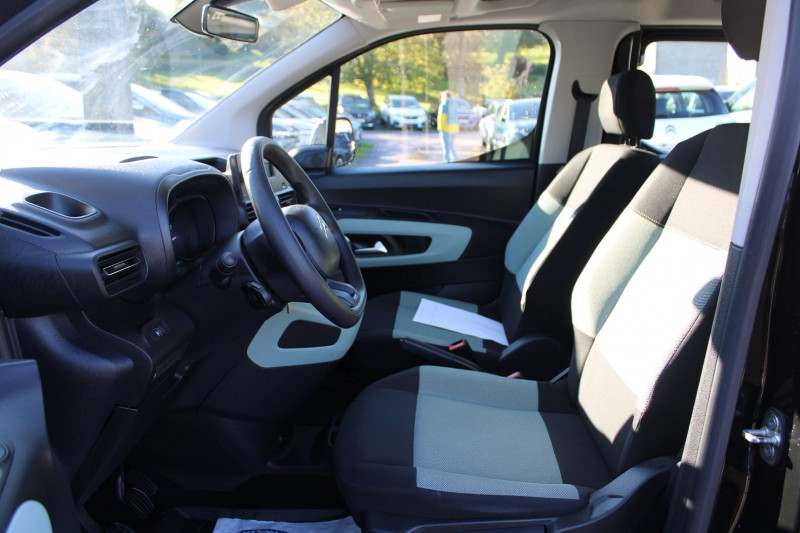 Photo 7 de l'offre de CITROEN BERLINGO 4 BLUEHDI 100 CV FEEL CLIMAT ABS USB ESP RÃGULATEUR BLUETOOTH ORDI DE BORD à 14900€ chez Bougel transactions
