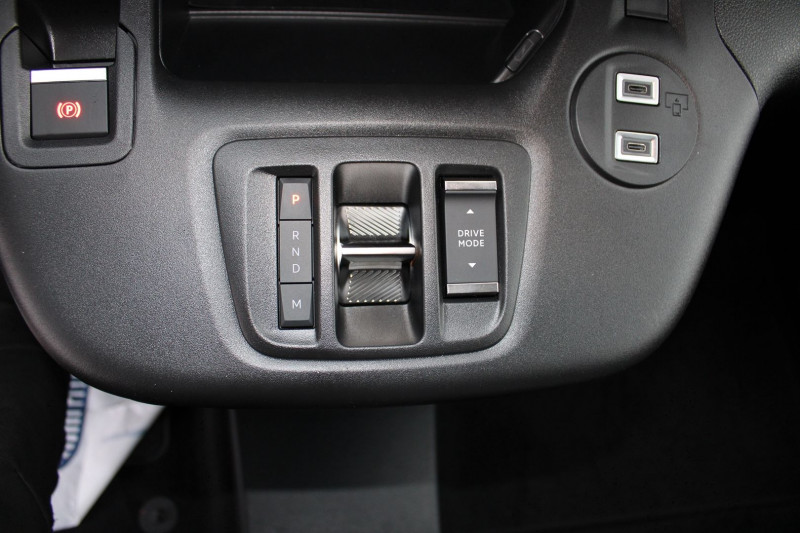 Photo 14 de l'offre de PEUGEOT PARTNER 5 HDI 130 CV AFFAIRE GPS CAMÃRA AUDIO USB FULL LED BOITE AUTO EAT-8 TVA=20750 E HT à 24900€ chez Bougel transactions