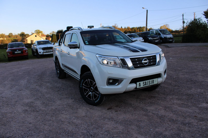 Photo Nissan NAVARA 2L3 DCI 190 CV DIESEL 4X4 PICK UP CAMÃRA 360 GPS USB FULL LEDS CUIR ABS ATTELAGE Diesel BLANC MOUTAIN en vente chez Bougel transactions Nissan NAVARA 2L3 DCI 190 CV DIESEL 4X4 PICK UP CAMÃRA 360 GPS USB FULL LEDS CUIR ABS ATTELAGE Diesel BLANC MOUTAIN Occasion à vendre