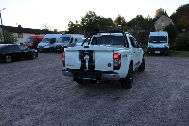 Photo 2 de l'offre de NISSAN NAVARA 2L3 DCI 190 CV DIESEL 4X4 PICK UP CAMÃRA 360 GPS USB FULL LEDS CUIR ABS ATTELAGE à 25900€ chez Bougel transactions