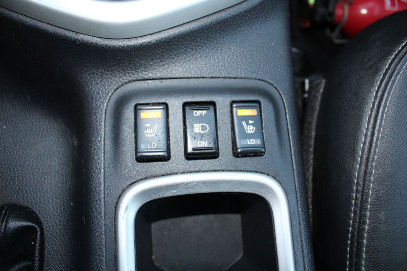 Photo 15 de l'offre de NISSAN NAVARA 2L3 DCI 190 CV DIESEL 4X4 PICK UP CAMÃRA 360 GPS USB FULL LEDS CUIR ABS ATTELAGE à 25900€ chez Bougel transactions