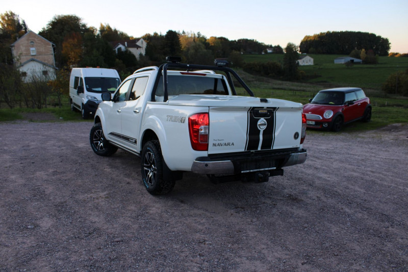 Photo 3 de l'offre de NISSAN NAVARA 2L3 DCI 190 CV DIESEL 4X4 PICK UP CAMÃRA 360 GPS USB FULL LEDS CUIR ABS ATTELAGE à 25900€ chez Bougel transactions
