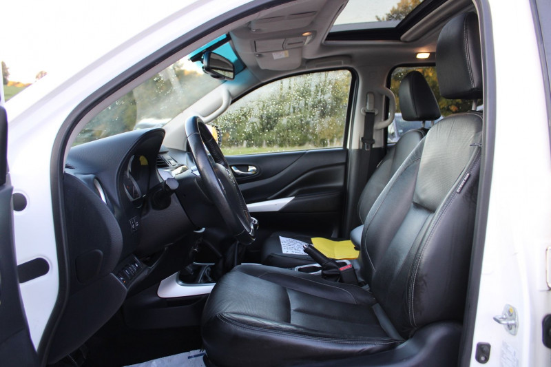 Photo 9 de l'offre de NISSAN NAVARA 2L3 DCI 190 CV DIESEL 4X4 PICK UP CAMÃRA 360 GPS USB FULL LEDS CUIR ABS ATTELAGE à 25900€ chez Bougel transactions