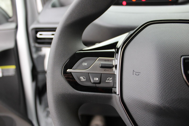 Photo 8 de l'offre de PEUGEOT PARTNER 5 HDI 130 CV AFFAIRE GPS CAMÃRA AUDIO USB FULL LED BOITE AUTO EAT-8 TVA=20750 E HT à 24900€ chez Bougel transactions