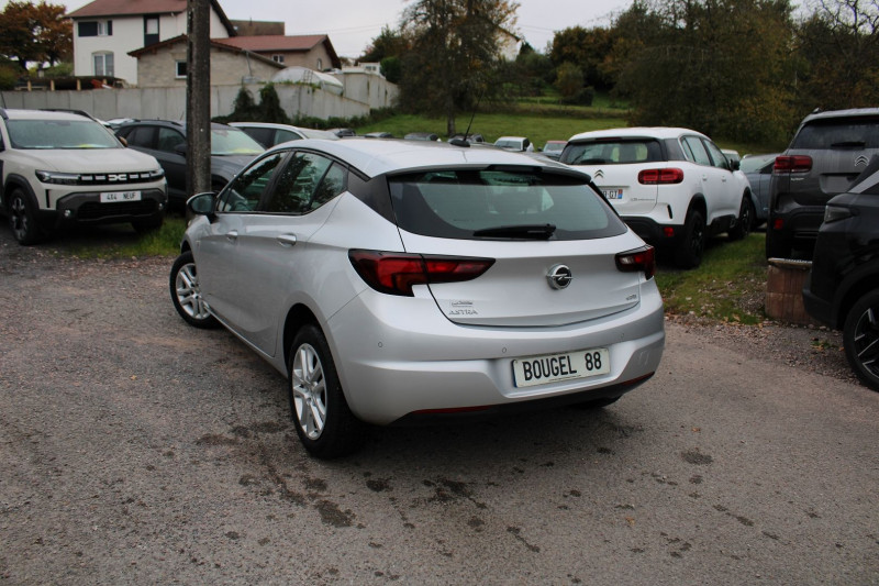 Photo 3 de l'offre de OPEL ASTRA III 1L6 CDTI 110 CV EDITION BOITE 6V DIESEL GPS USB MÃDIA LEDS RÃGULATEUR BLUETOOTH à 10500€ chez Bougel transactions
