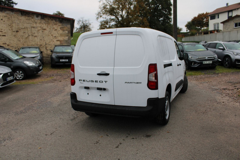 Photo 2 de l'offre de PEUGEOT PARTNER 5 HDI 130 CV AFFAIRE GPS CAMÃRA AUDIO USB FULL LED BOITE AUTO EAT-8 TVA=20750 E HT à 24900€ chez Bougel transactions