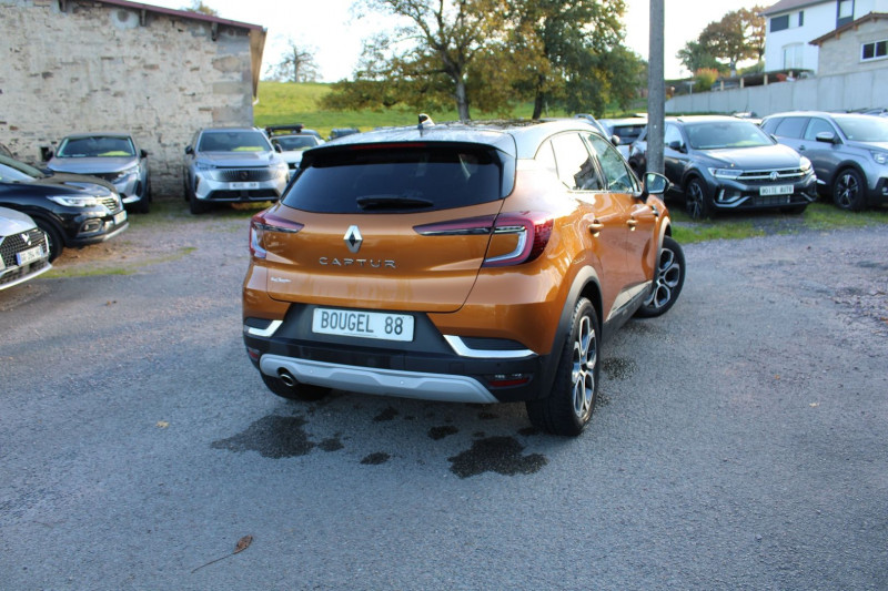 Photo 3 de l'offre de RENAULT CAPTUR 4 INTENSE TCE 130 BOITE AUTO EDC7 GPS USB CAMÃRA 360 CUIR ABS JA 17 FULL LEDS ESP à 16900€ chez Bougel transactions
