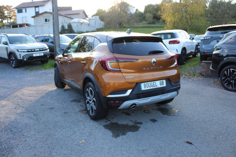 Photo 2 de l'offre de RENAULT CAPTUR 4 INTENSE TCE 130 BOITE AUTO EDC7 GPS USB CAMÃRA 360 CUIR ABS JA 17 FULL LEDS ESP à 16900€ chez Bougel transactions