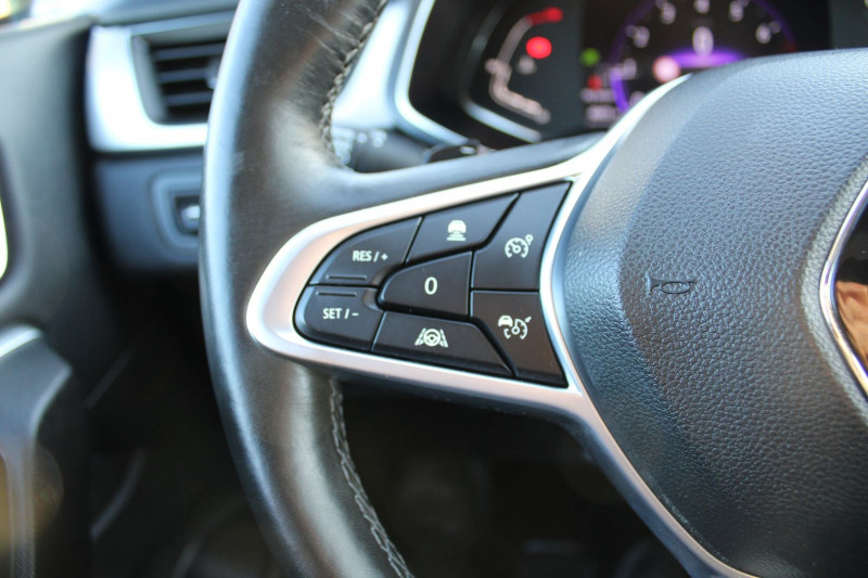 Photo 13 Renault CAPTUR 4 INTENSE TCE 130 BOITE AUTO EDC7 GPS USB CAMÃRA 360 CUIR ABS JA 17 FULL LEDS ESP Essence ORANGE/ TOIT NOIR en vente chez Bougel transactions Photo 13 de l'offre de RENAULT CAPTUR 4 INTENSE TCE 130 BOITE AUTO EDC7 GPS USB CAMÃRA 360 CUIR ABS JA 17 FULL LEDS ESP à 16900€ chez Bougel transactions