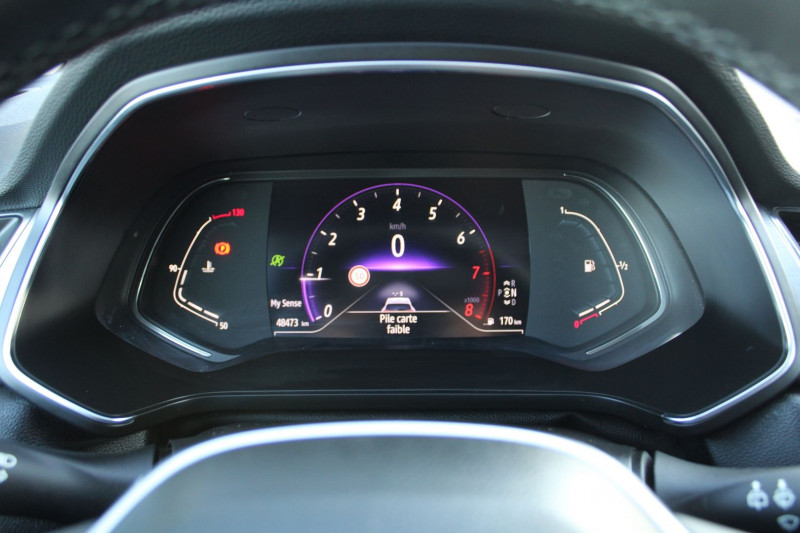 Photo 20 Renault CAPTUR 4 INTENSE TCE 130 BOITE AUTO EDC7 GPS USB CAMÃRA 360 CUIR ABS JA 17 FULL LEDS ESP Essence ORANGE/ TOIT NOIR en vente chez Bougel transactions Photo 20 de l'offre de RENAULT CAPTUR 4 INTENSE TCE 130 BOITE AUTO EDC7 GPS USB CAMÃRA 360 CUIR ABS JA 17 FULL LEDS ESP à 16900€ chez Bougel transactions