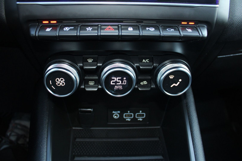 Photo 18 Renault CAPTUR 4 INTENSE TCE 130 BOITE AUTO EDC7 GPS USB CAMÃRA 360 CUIR ABS JA 17 FULL LEDS ESP Essence ORANGE/ TOIT NOIR en vente chez Bougel transactions Photo 18 de l'offre de RENAULT CAPTUR 4 INTENSE TCE 130 BOITE AUTO EDC7 GPS USB CAMÃRA 360 CUIR ABS JA 17 FULL LEDS ESP à 16900€ chez Bougel transactions