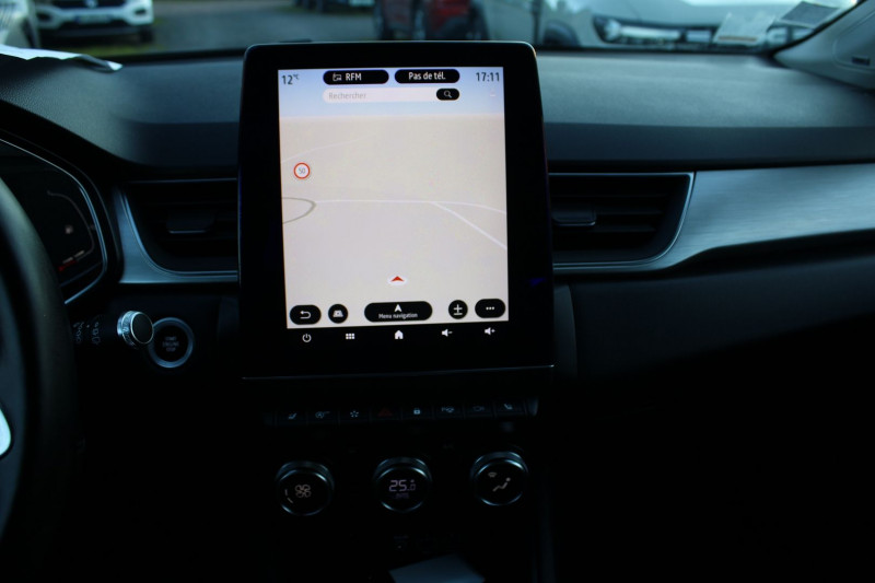 Photo 15 Renault CAPTUR 4 INTENSE TCE 130 BOITE AUTO EDC7 GPS USB CAMÃRA 360 CUIR ABS JA 17 FULL LEDS ESP Essence ORANGE/ TOIT NOIR en vente chez Bougel transactions Photo 15 de l'offre de RENAULT CAPTUR 4 INTENSE TCE 130 BOITE AUTO EDC7 GPS USB CAMÃRA 360 CUIR ABS JA 17 FULL LEDS ESP à 16900€ chez Bougel transactions