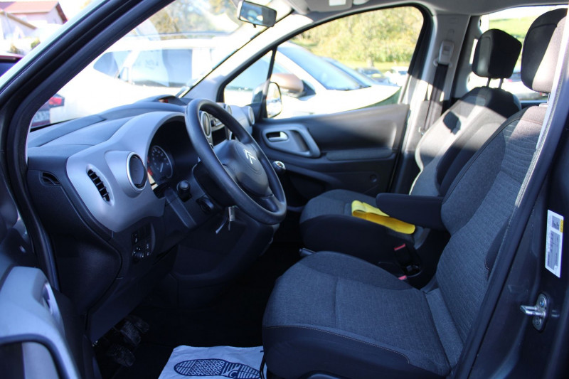Photo 7 de l'offre de CITROEN BERLINGO III MULTISPACE 1L6 HDI 100 CV FEEL ABS RÃGULATEUR CLIMAT LEDS HIFI LASER  5 PLACES à 10990€ chez Bougel transactions