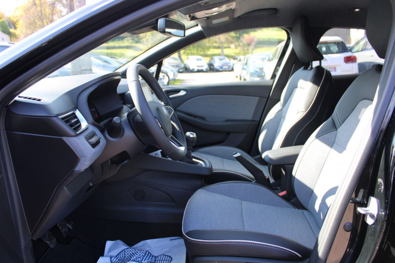 Photo 8 de l'offre de RENAULT CLIO VI TECHNO TCE 90 CV GPS 3D CAMÃRA USB JA 16 I-COKPIT FULL LED BLUETOOTH RÃGULATEUR à 19990€ chez Bougel transactions