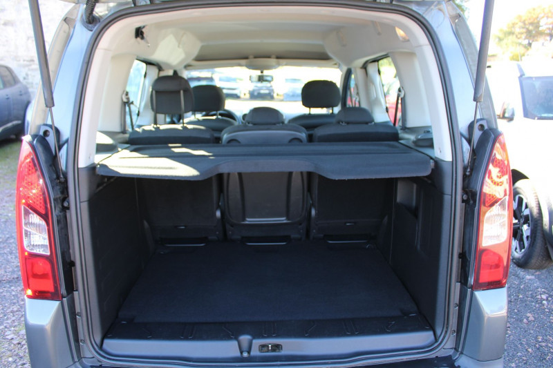 Photo 6 de l'offre de CITROEN BERLINGO III MULTISPACE 1L6 HDI 100 CV FEEL ABS RÃGULATEUR CLIMAT LEDS HIFI LASER  5 PLACES à 10990€ chez Bougel transactions