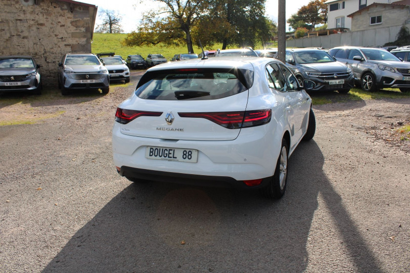 Photo 2 de l'offre de RENAULT MEGANE IV BLUE DCI 115 CV BUSINESS GPS 3D I-COKPIT AUDIO USB FULL LED BLUETOOTH RÃGULATEUR à 14990€ chez Bougel transactions