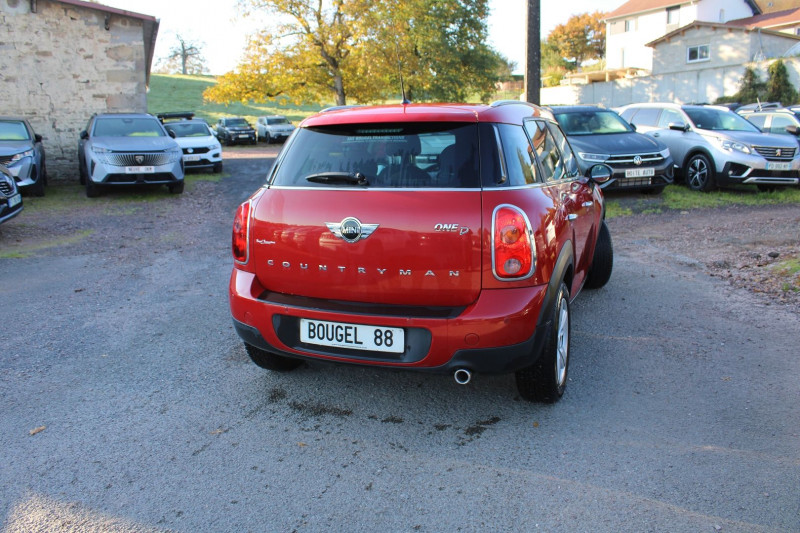 Photo 2 de l'offre de MINI CLUBMAN ONE DIESEL 90 CV CLIM AUDIO MP3 JA 16 REBLUETOOTH RADAR MÃTAL 5 PORTES BOITE 6 à 12500€ chez Bougel transactions
