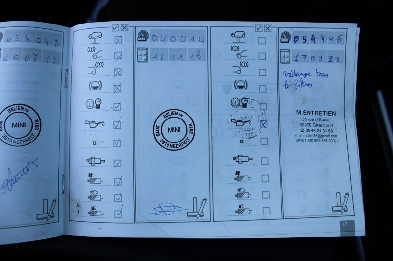 Photo 15 de l'offre de MINI CLUBMAN ONE DIESEL 90 CV CLIM AUDIO MP3 JA 16 REBLUETOOTH RADAR MÃTAL 5 PORTES BOITE 6 à 12500€ chez Bougel transactions