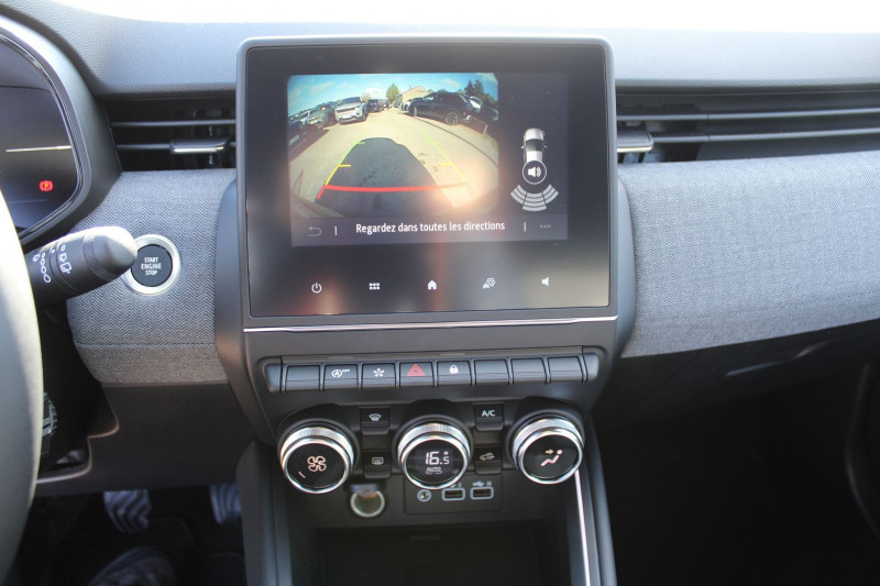 Photo 13 de l'offre de RENAULT CLIO VI TECHNO TCE 90 CV GPS 3D CAMÃRA USB JA 16 I-COKPIT FULL LED BLUETOOTH RÃGULATEUR à 19990€ chez Bougel transactions