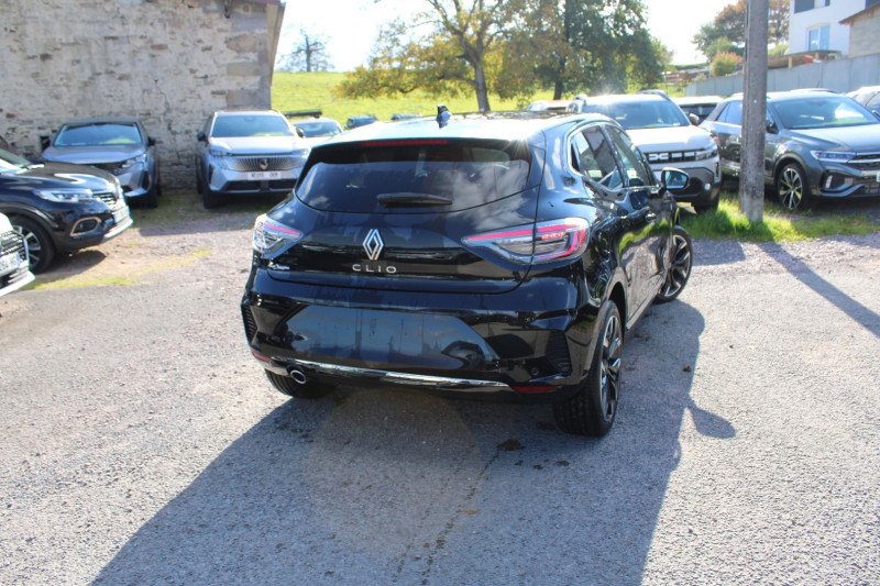 Photo 2 de l'offre de RENAULT CLIO VI TECHNO TCE 90 CV GPS 3D CAMÃRA USB JA 16 I-COKPIT FULL LED BLUETOOTH RÃGULATEUR à 19990€ chez Bougel transactions