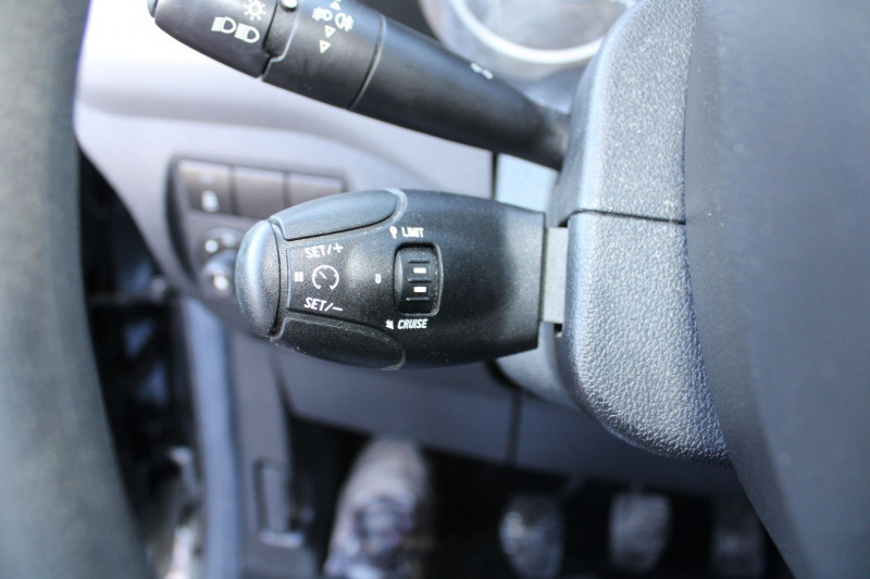 Photo 10 de l'offre de CITROEN BERLINGO III MULTISPACE 1L6 HDI 100 CV FEEL ABS RÃGULATEUR CLIMAT LEDS HIFI LASER  5 PLACES à 10990€ chez Bougel transactions