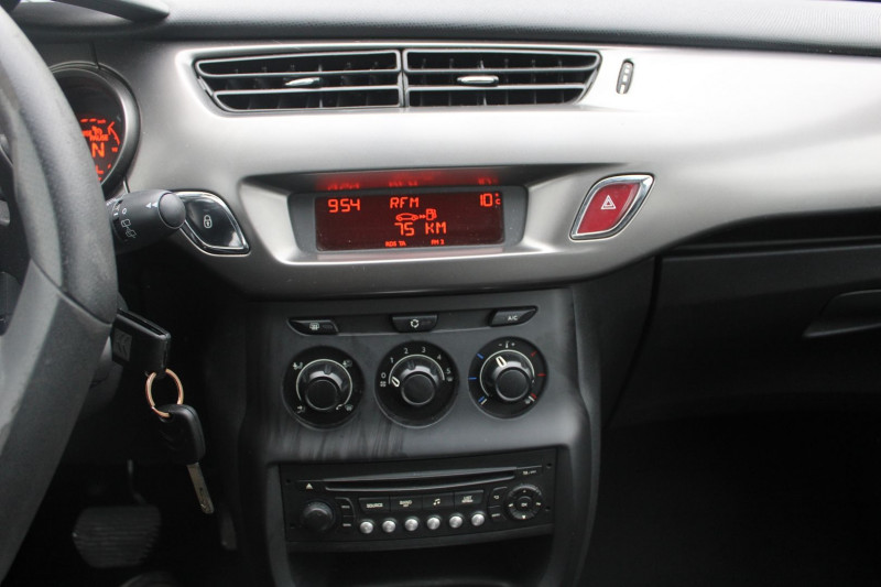 Photo 12 de l'offre de CITROEN C3 II 1.4 E-HDI70 CONFORT BMP5 à 8990€ chez Bougel transactions