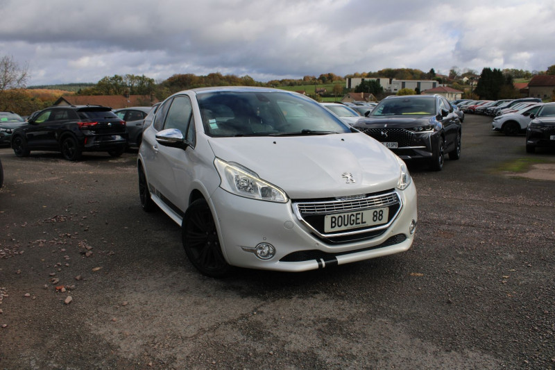 Peugeot 208 XY 1L6 VTI 120 CV DÃSIGN SPORT LUXE CUIR GPS USB MÃDIA JA 17 TOIT PANO BOITE 6V Essence BLANC NACRE Occasion à vendre